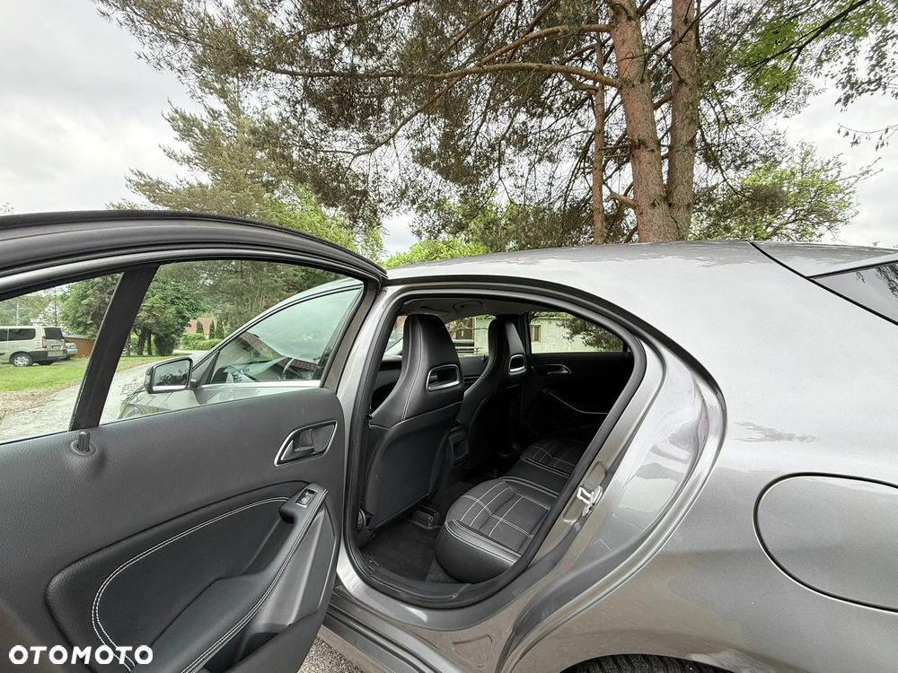 Mercedes-Benz Klasa A 180 (BlueEFFICIENCY) - 22