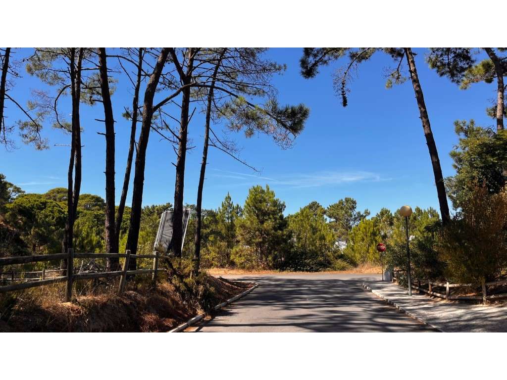 Terreno premium na exclusiva Herdade da Aroeira - Grande imagem: 5/9
