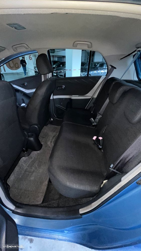 Toyota Yaris 1.0 VVT-i Sol+AC - 11