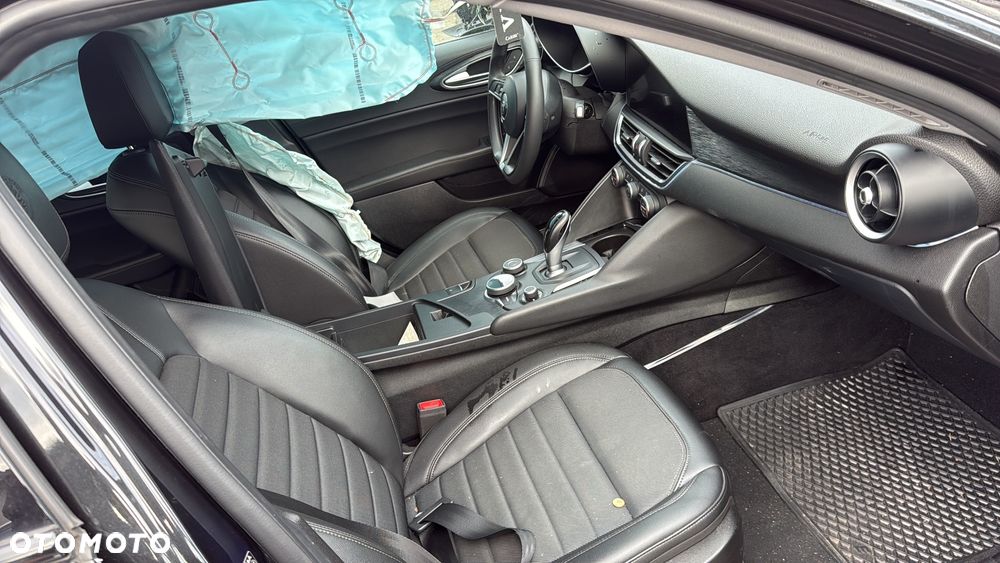 Alfa Romeo Giulia 2.0 Turbo - 14