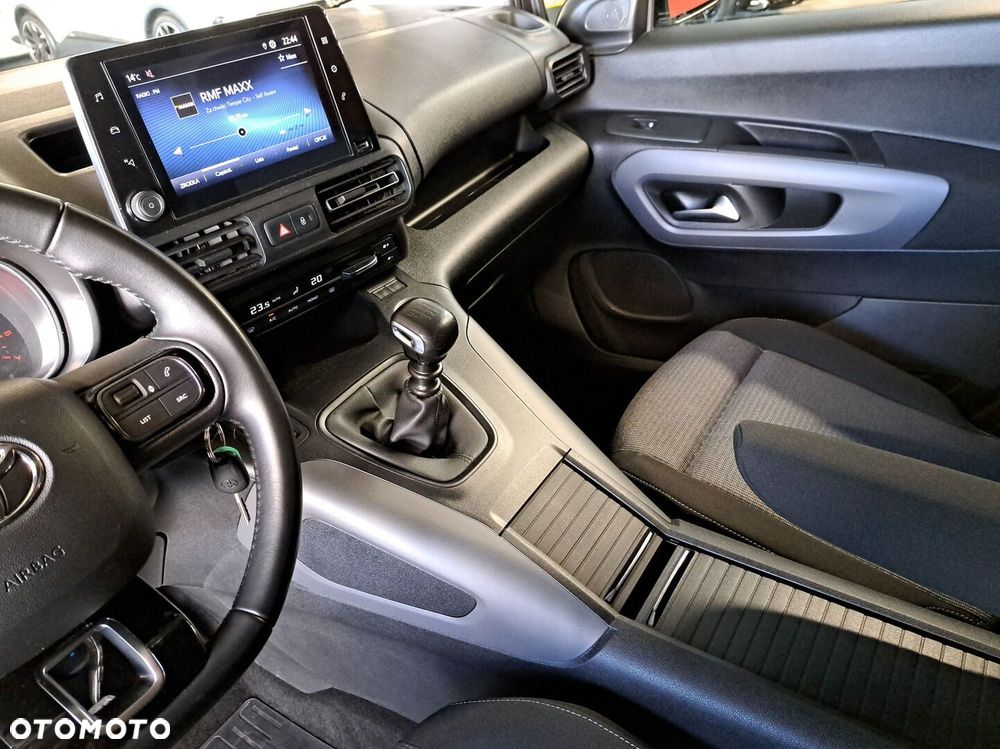 Toyota Proace City Verso Long 1.5 D-4D Family - 32