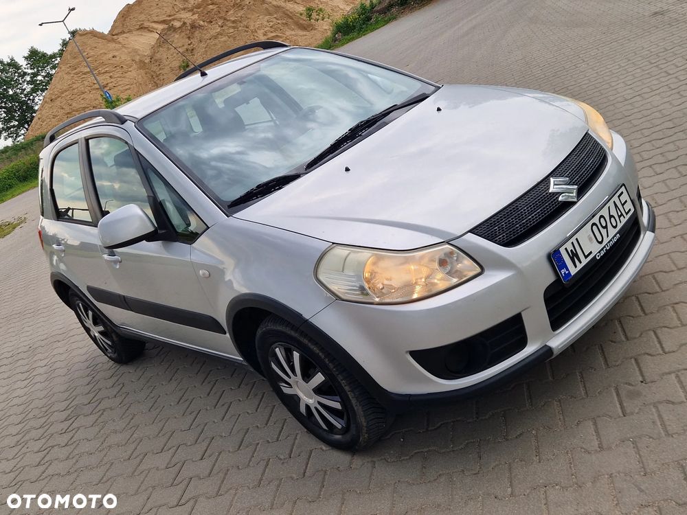 Suzuki SX4 - 10