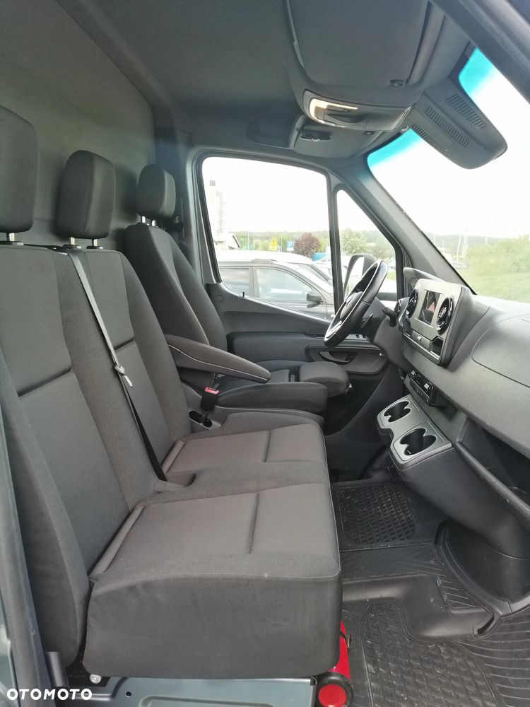 Mercedes-Benz Sprinter 519 Long - 4