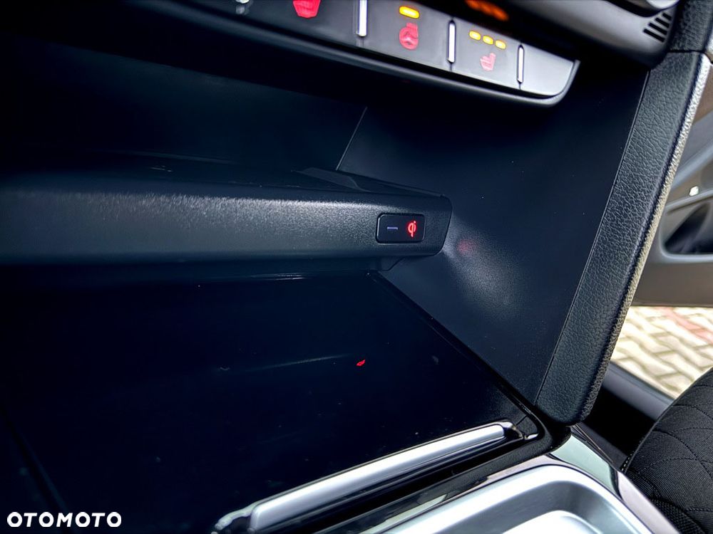 Kia Ceed 1.4 T-GDI GT-Line DCT - 36