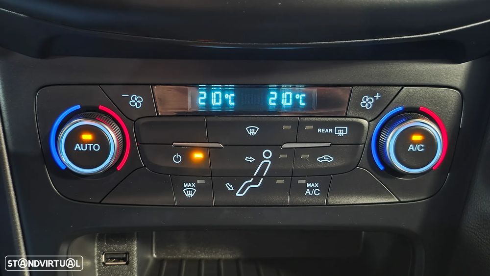 Ford Focus SW 1.5 TDCi EcoBlue ST-Line - 20