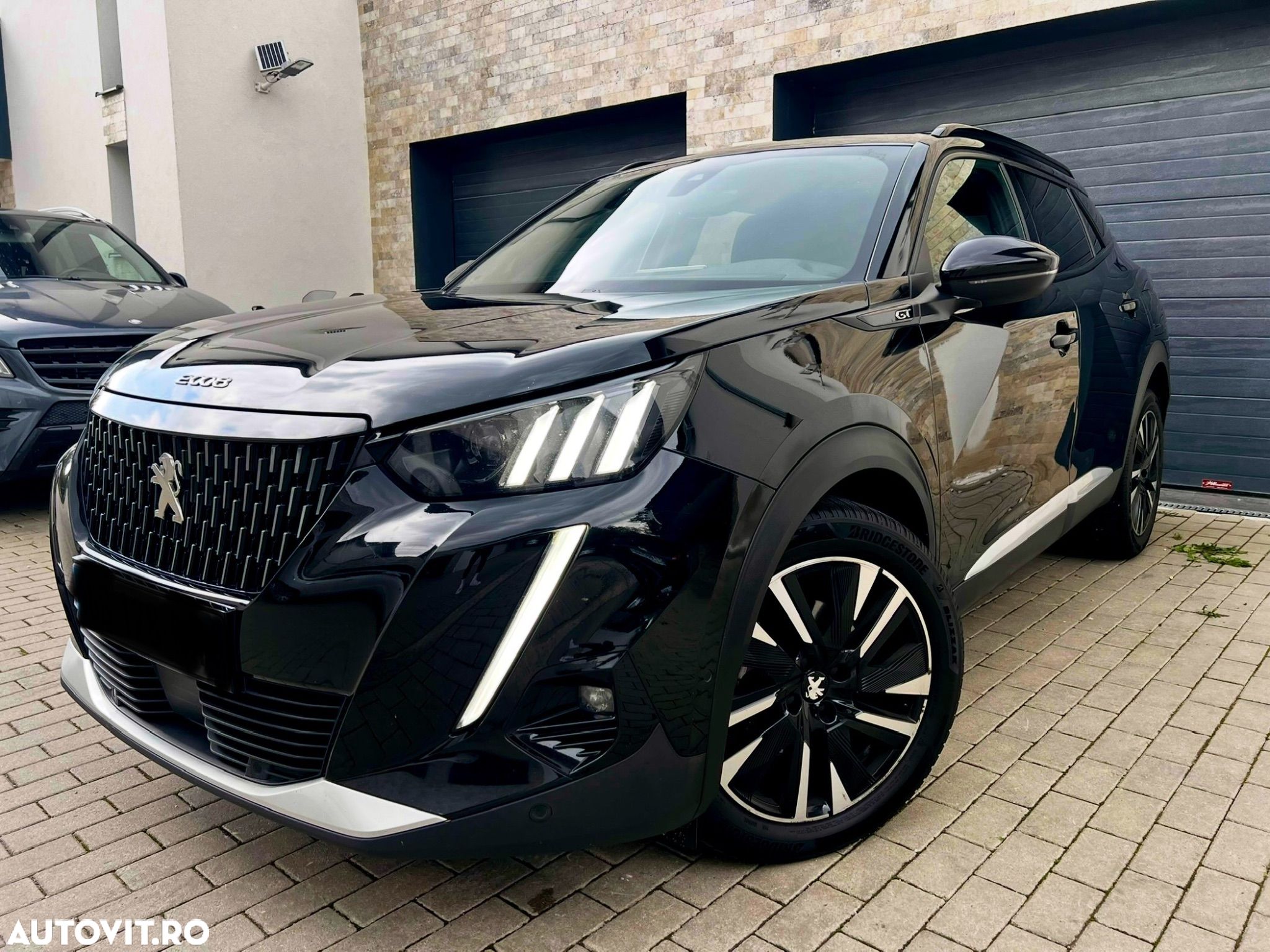 Peugeot 2008 1.5 BlueHDI 130 S&S EAT8 GT - 1