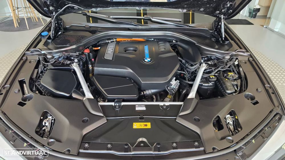 BMW 530 e iPerformance Pack M - 29