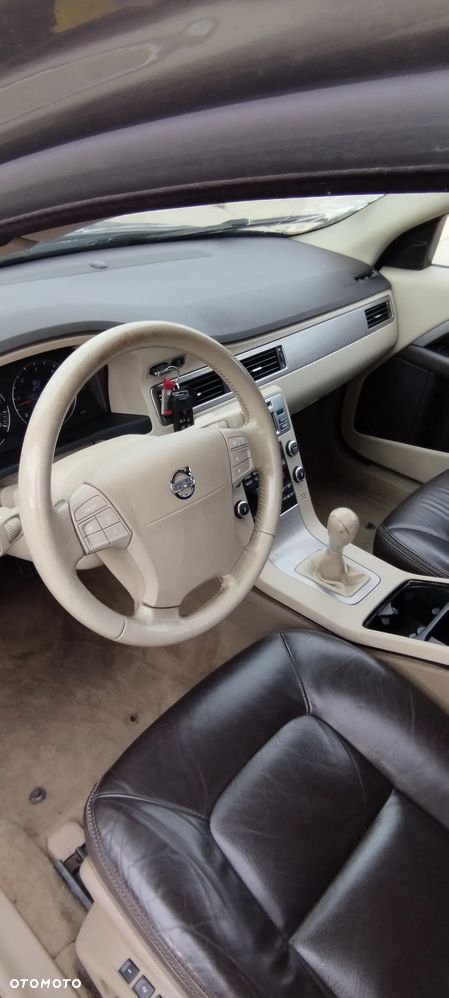Volvo XC 70 D5 AWD Momentum - 5