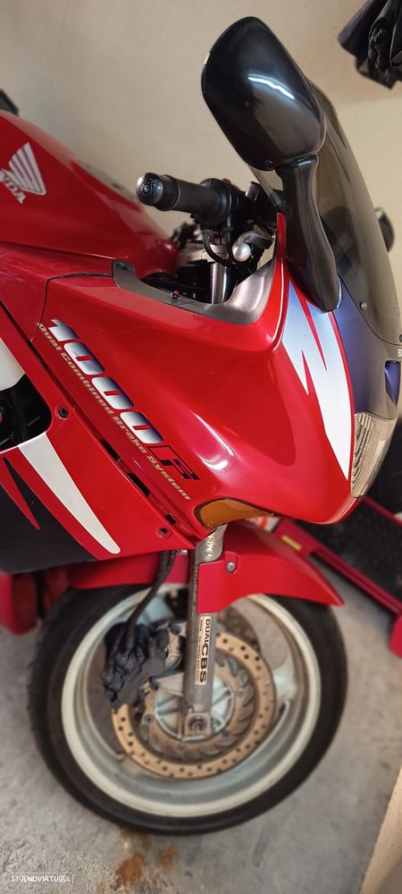 Honda CBR CBR 1000 F - 5