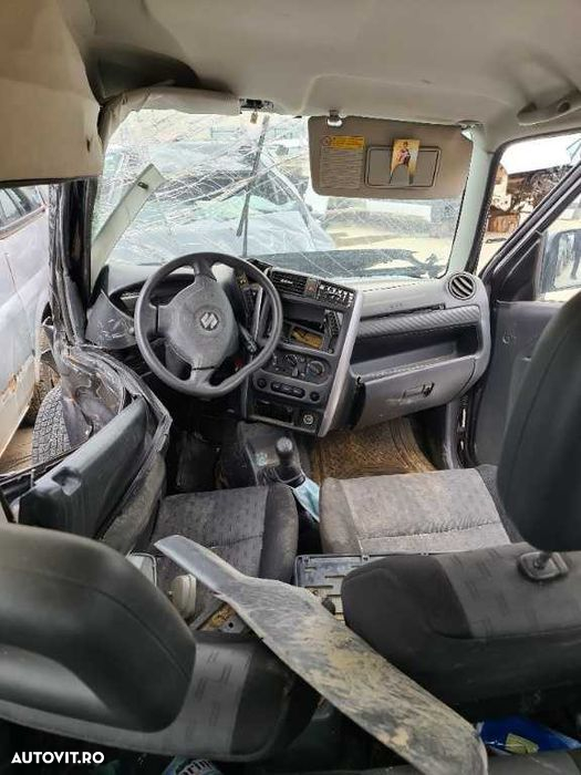 Dezmembrari dezmembrari piese auto SUZUKI JIMNY 1.3 an 2011 - 2