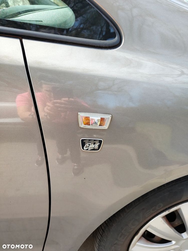 Opel Corsa 1.2 16V Enjoy - 8