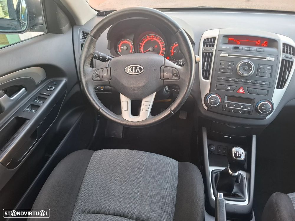 Kia Ceed 1.6 CRDi EX Eco - 8