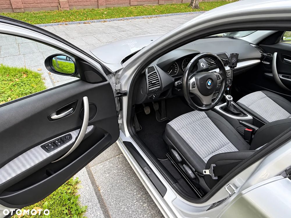 BMW Seria 1 116i - 14