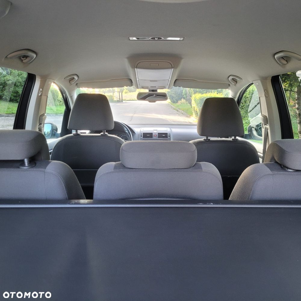 Volkswagen Touran 2.0 TDI DPF Comfortline - 23