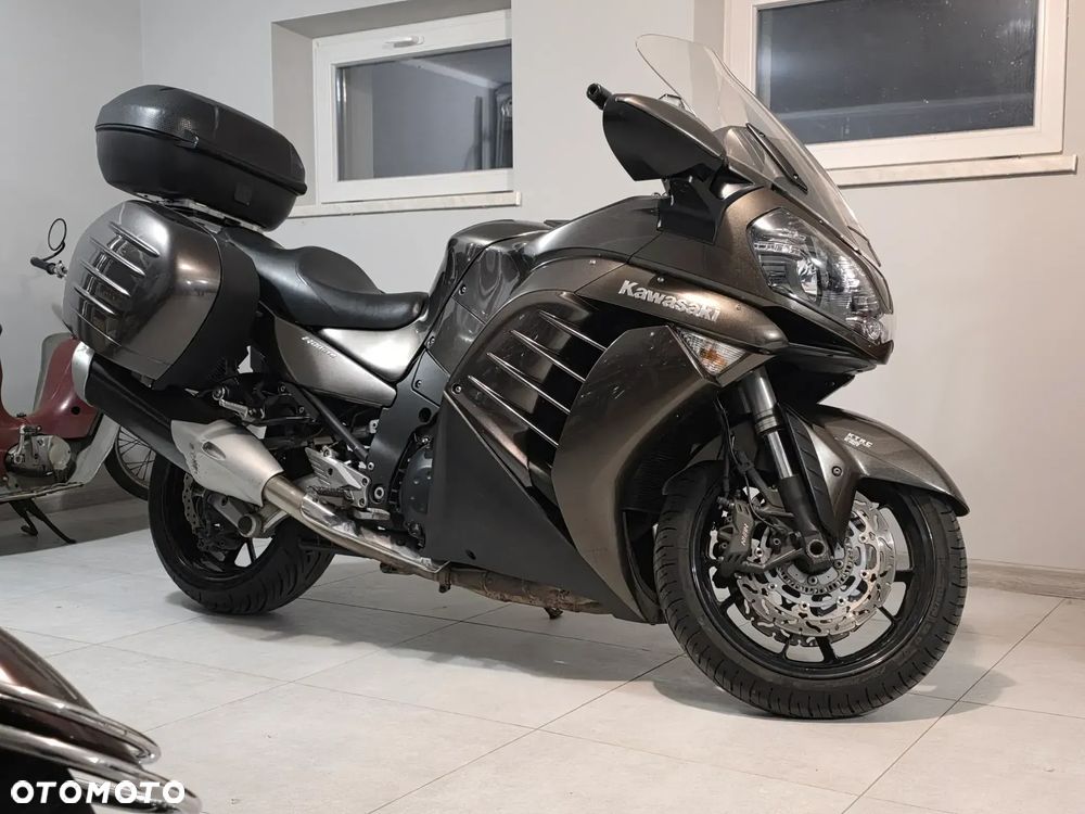 Kawasaki GTR - 1