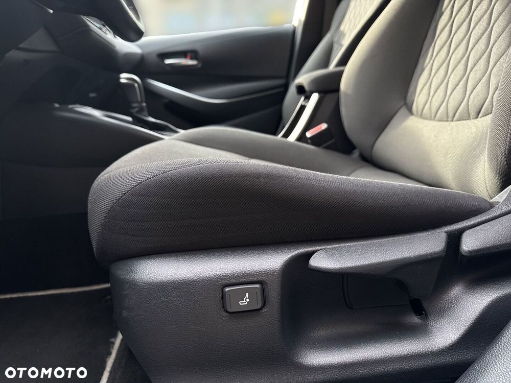 Toyota Corolla 1.8 Hybrid Comfort - 30