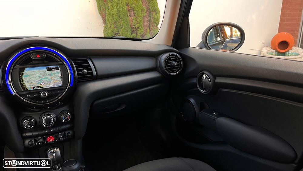 MINI 5 Portas Cooper D - 13
