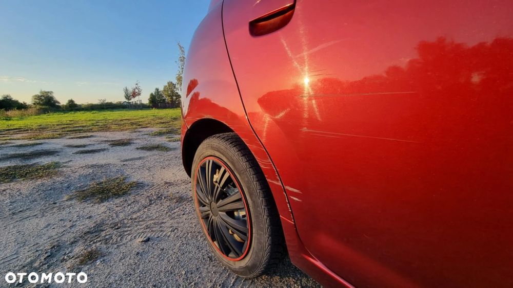 Daihatsu Trevis 1.0 - 7