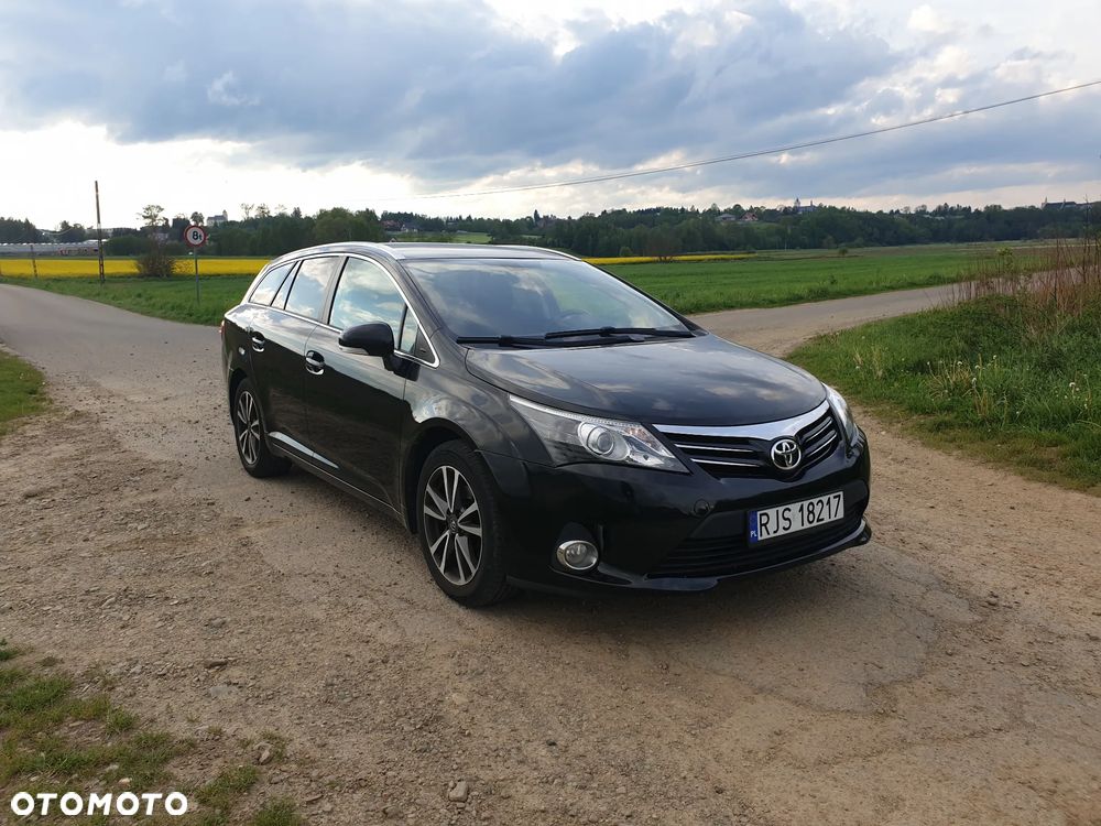 Toyota Avensis - 1