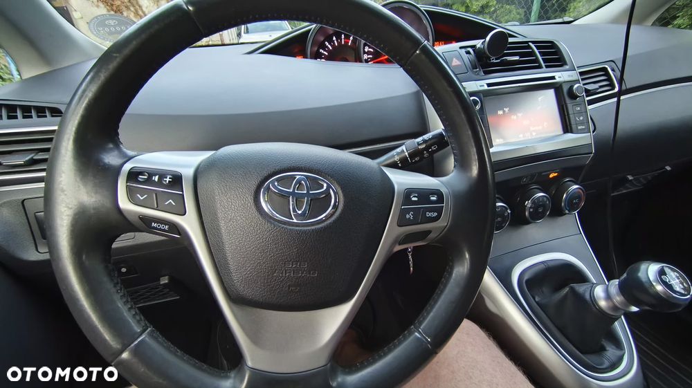 Toyota Verso 2.0 D-4D Premium - 34