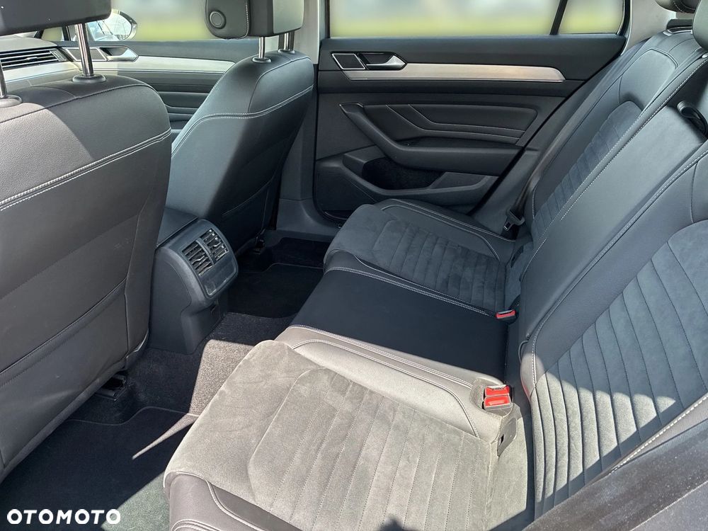 Volkswagen Passat 2.0 TSI Elegance DSG - 12