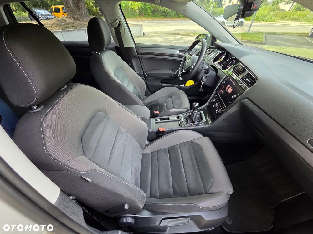 Volkswagen Golf 1.4 TSI BMT Comfortline - 33
