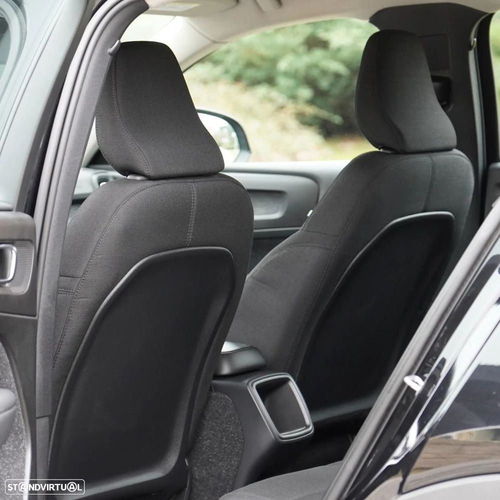 Volvo XC 40 2.0 D3 - 9