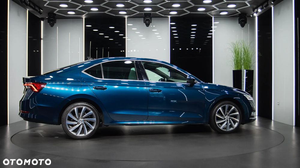 Skoda Octavia 2.0 TDI SCR Style DSG - 8