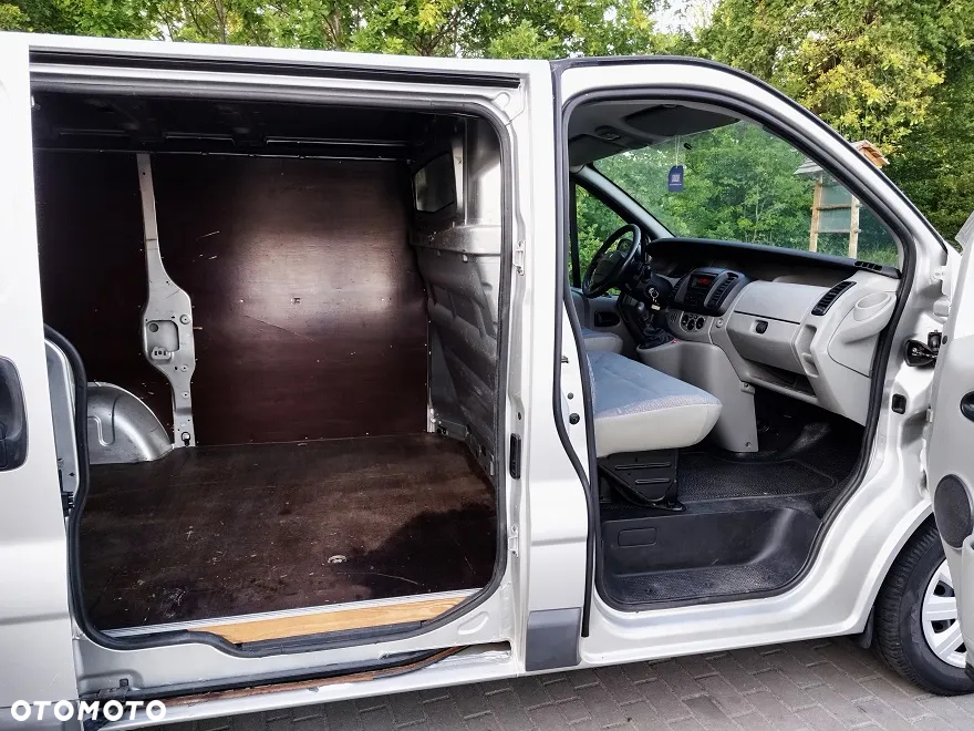 Renault Trafic - 11