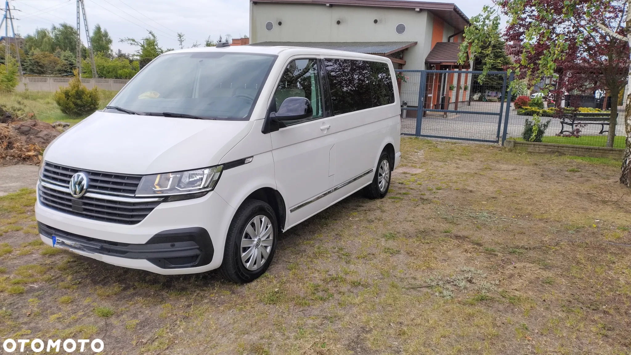 Volkswagen Transporter Caravelle DSG Kurz Trendline - 2