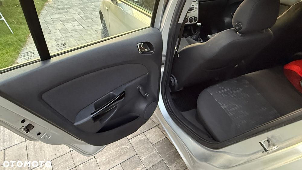 Opel Corsa - 11