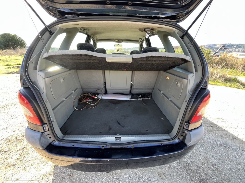 Renault Scénic 1.4 16V - 18