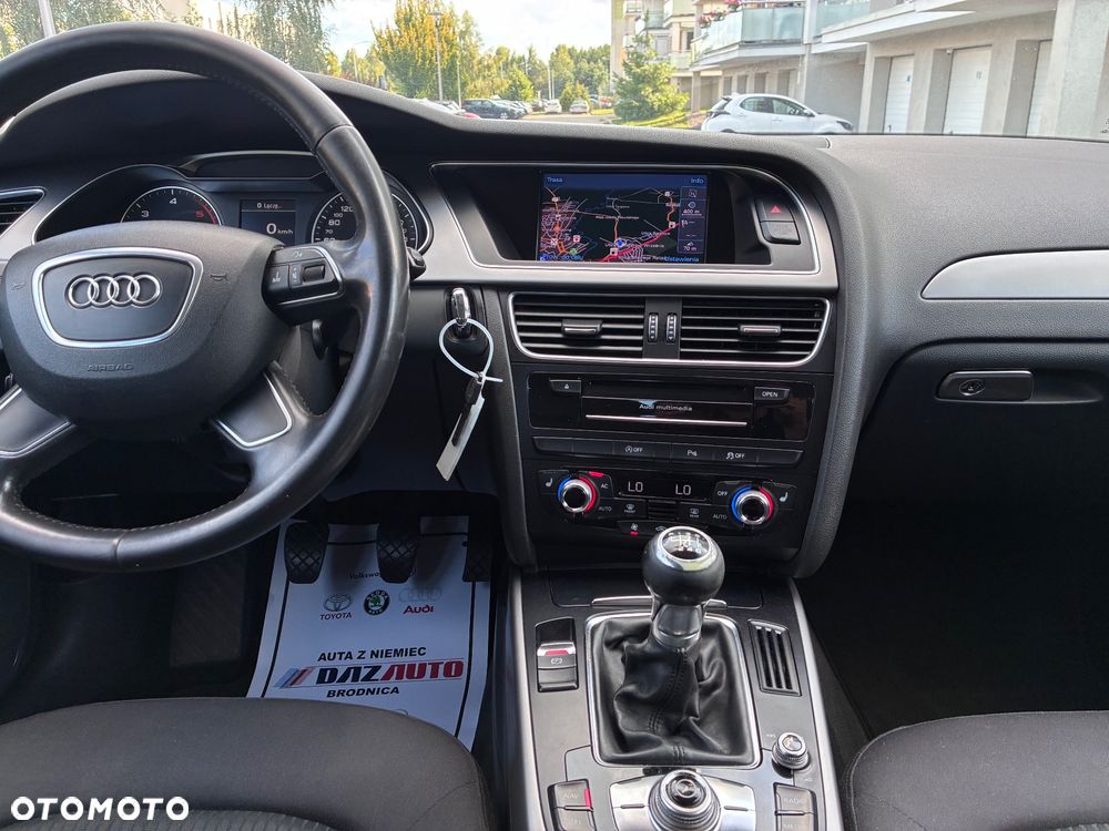 Audi A4 Limousine - 8