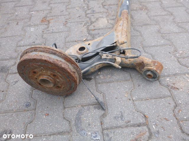BELKA TYŁ TYLNA TOYOTA AYGO I 05- - 6