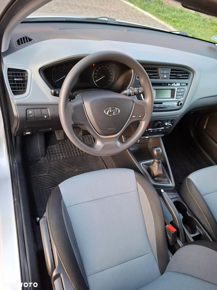 Hyundai i20 1.2 Select - 11
