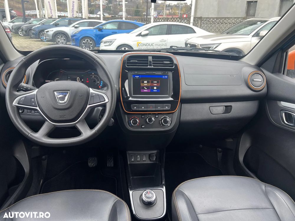 Dacia Spring Expression - 11