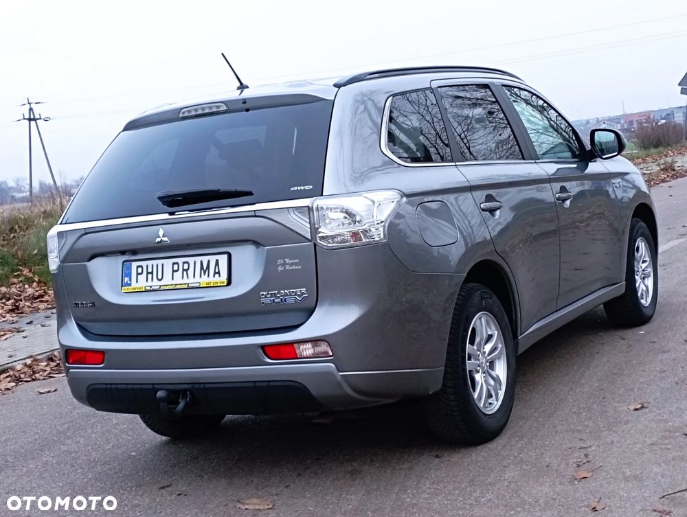 Mitsubishi Outlander - 15