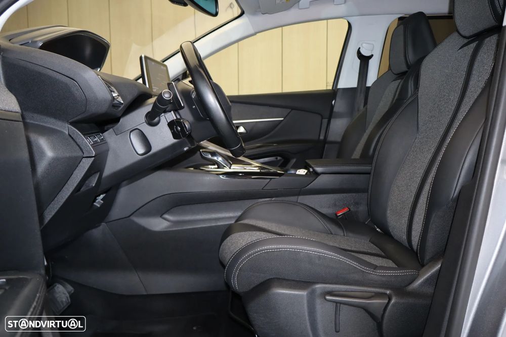 Peugeot 5008 BlueHDI 130 EAT8 Allure - 19