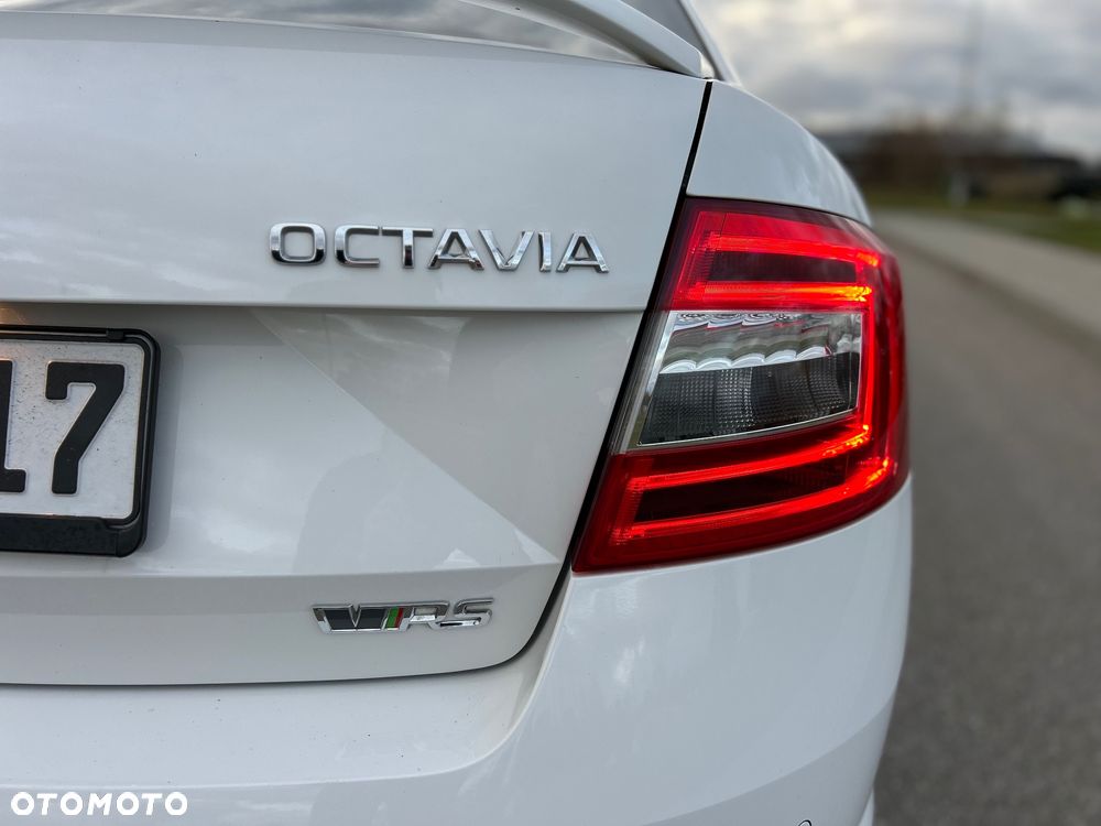 Skoda Octavia 2.0 TDI RS DSG - 6