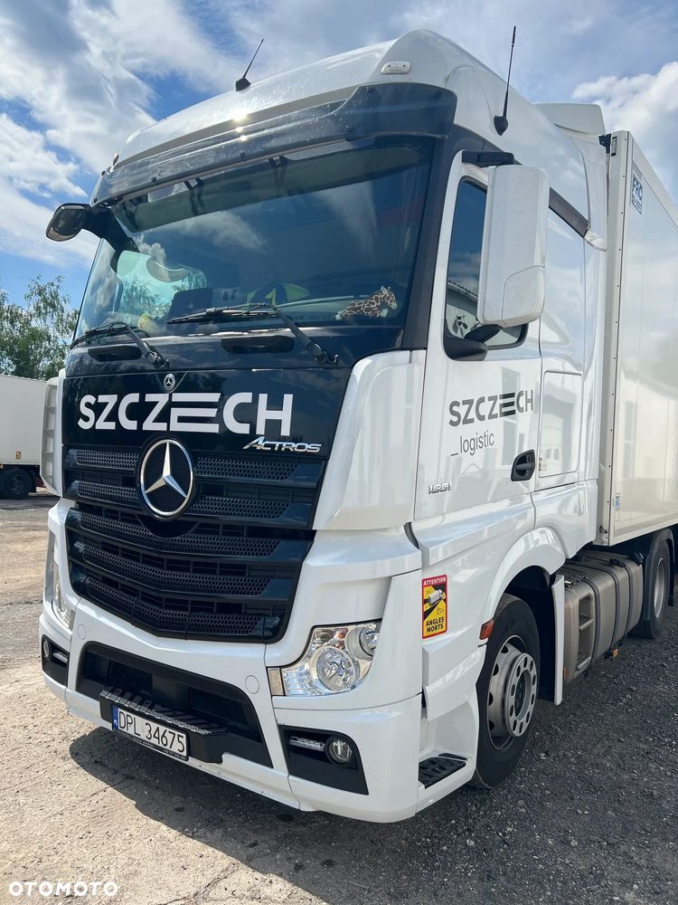 Mercedes-Benz actros - 4