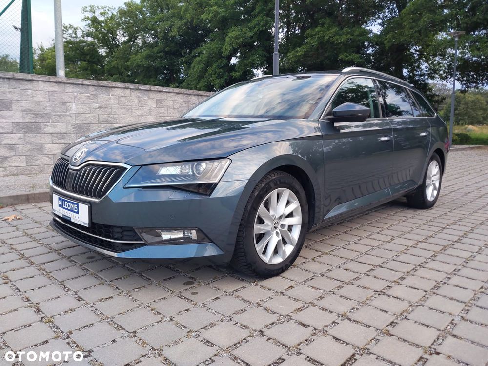 Skoda Superb 2.0 TDI DSG Ambition - 19