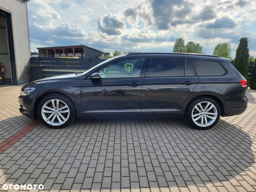 Volkswagen Passat 2.0 TDI SCR DSG Comfortline - 4