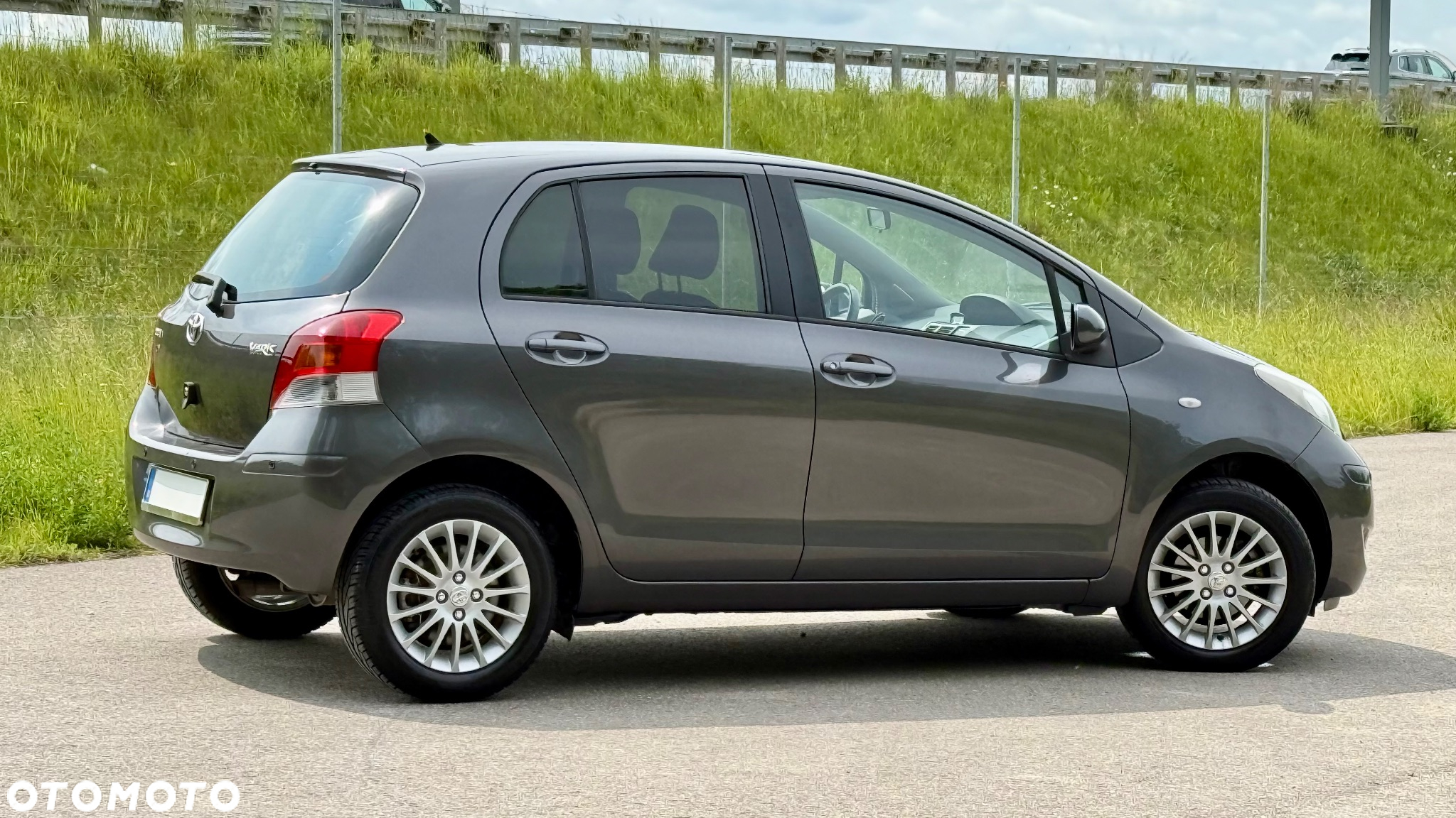 Toyota Yaris 1.33 Prestige - 17