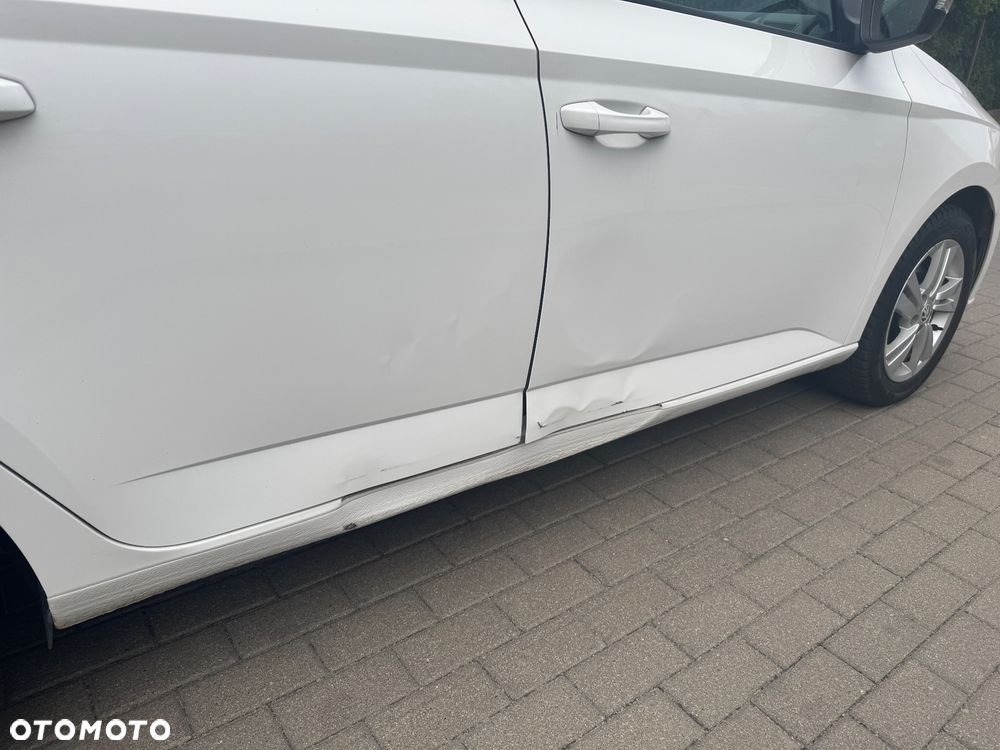 Skoda Fabia 1.0 Active - 10