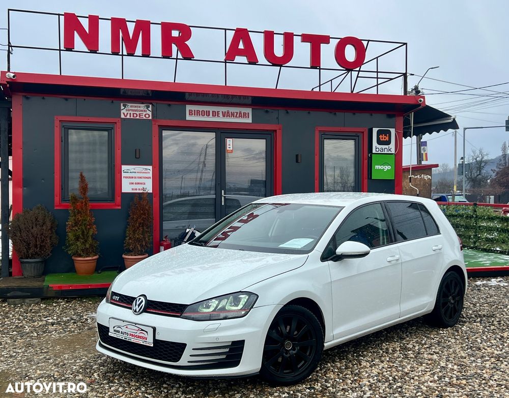 Volkswagen Golf 1.6 TDI BMT Comfortline - 1