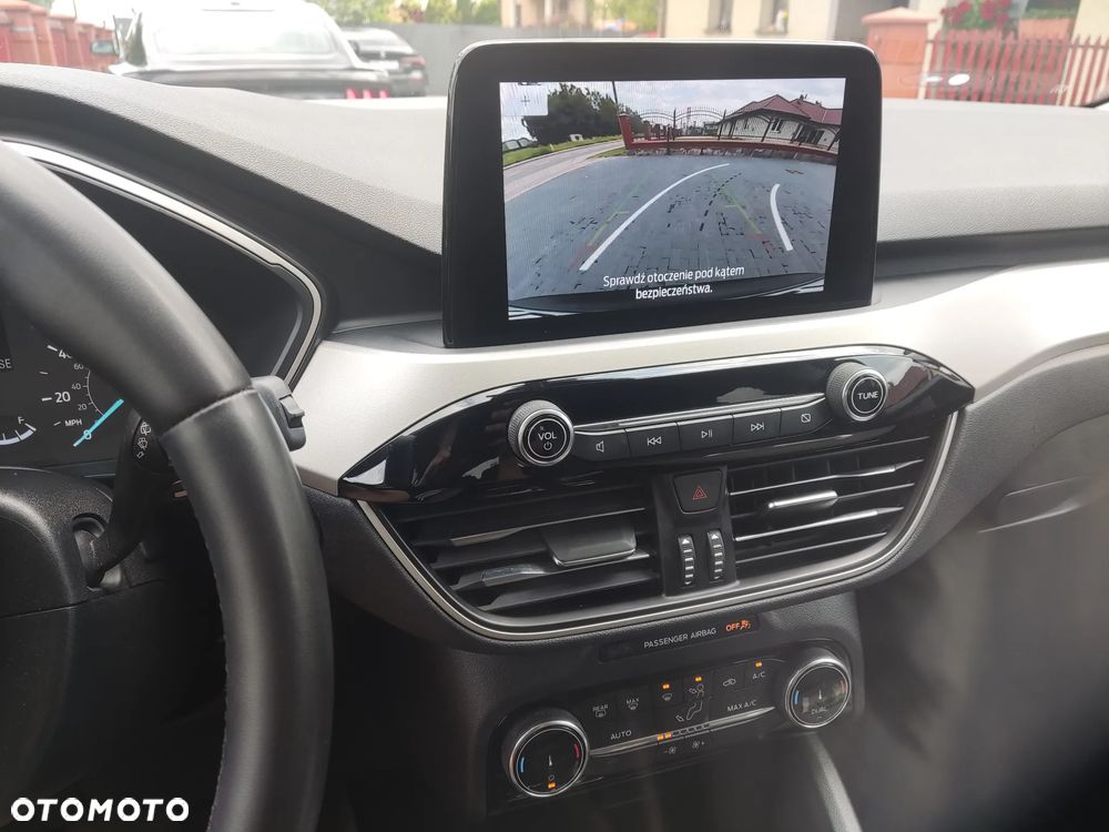 Ford Kuga - 20