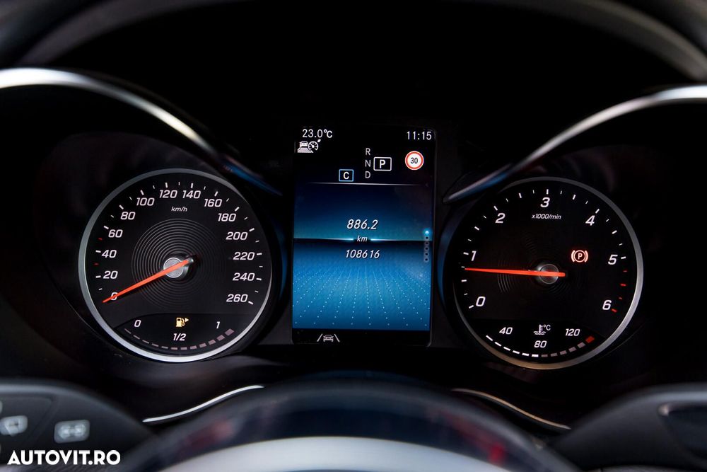 Mercedes-Benz GLC - 22