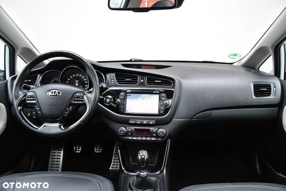 Kia Ceed 1.6 GDI Spirit - 31