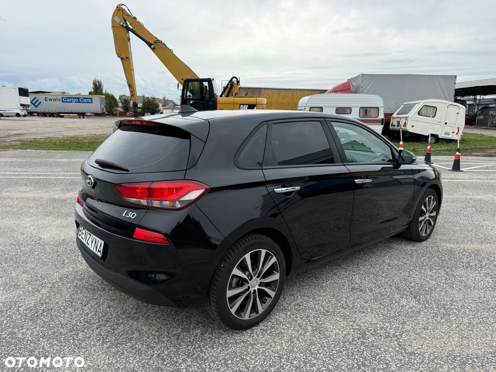 Hyundai i30 1.4 Passion Plus - 8