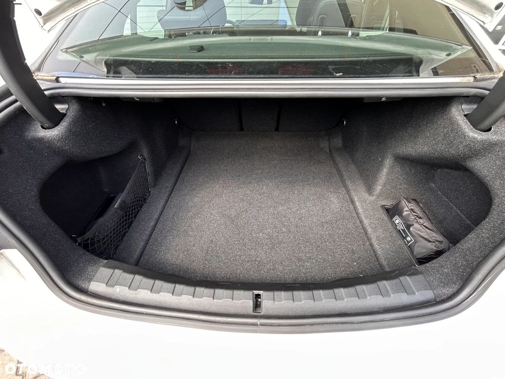 BMW Seria 3 - 12